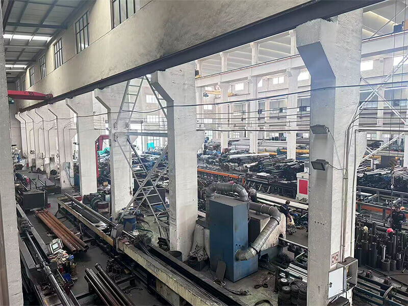 EASTAI hard chrome plated rod warehouse